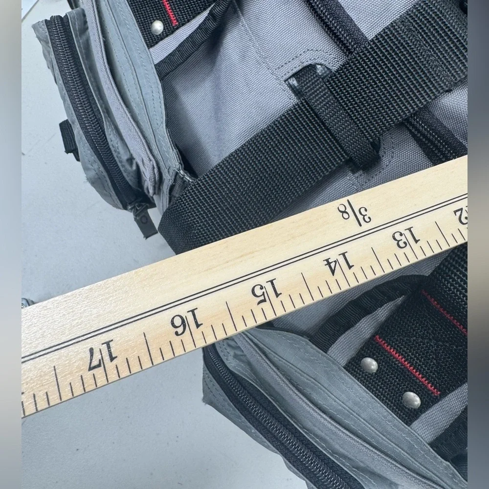 Oakley men duffel